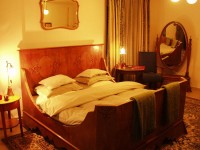 /album/photogallery/downstairs-bedroom-jpg/